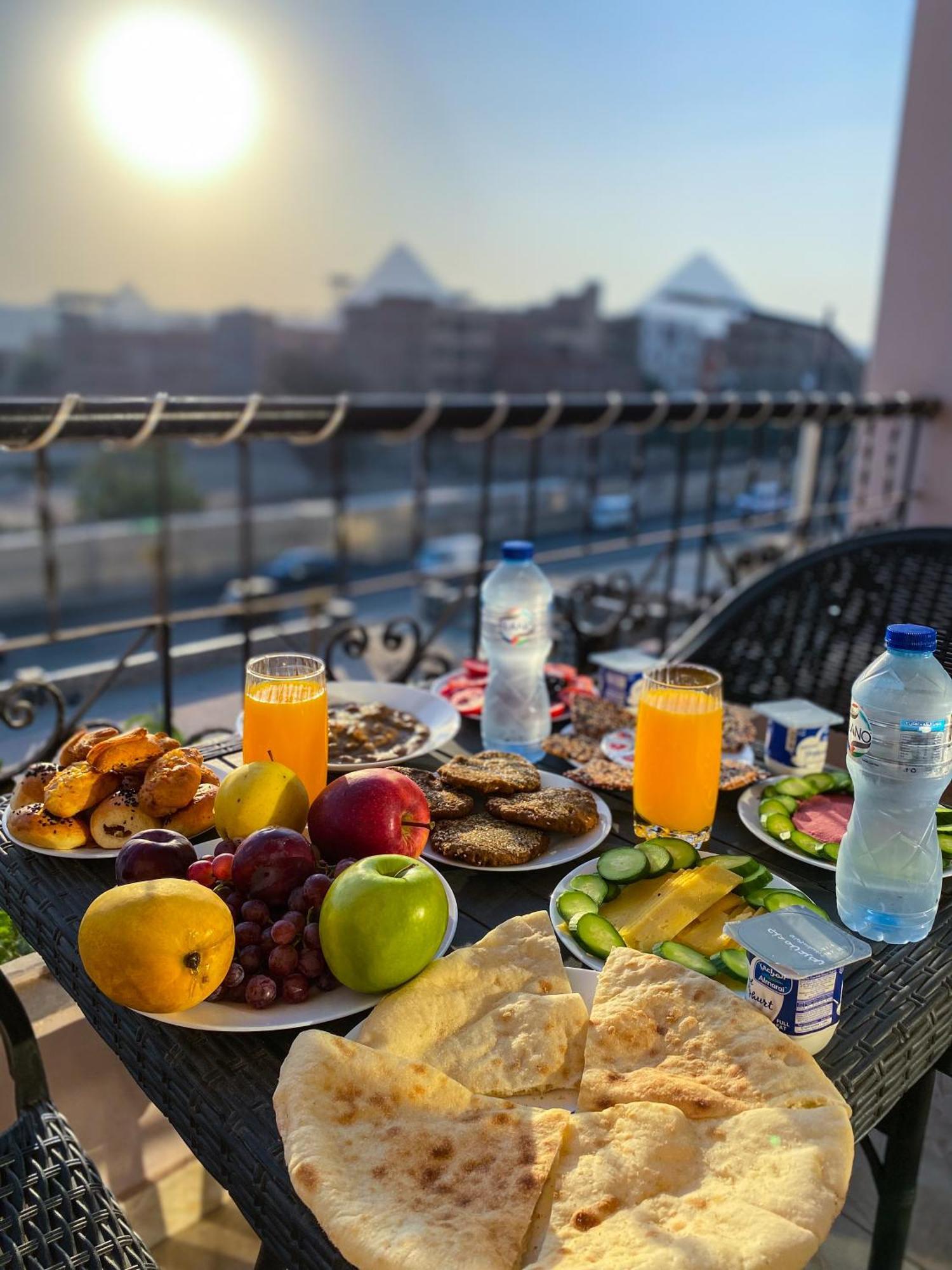 Young Pharaoh View Inn Кайро Екстериор снимка