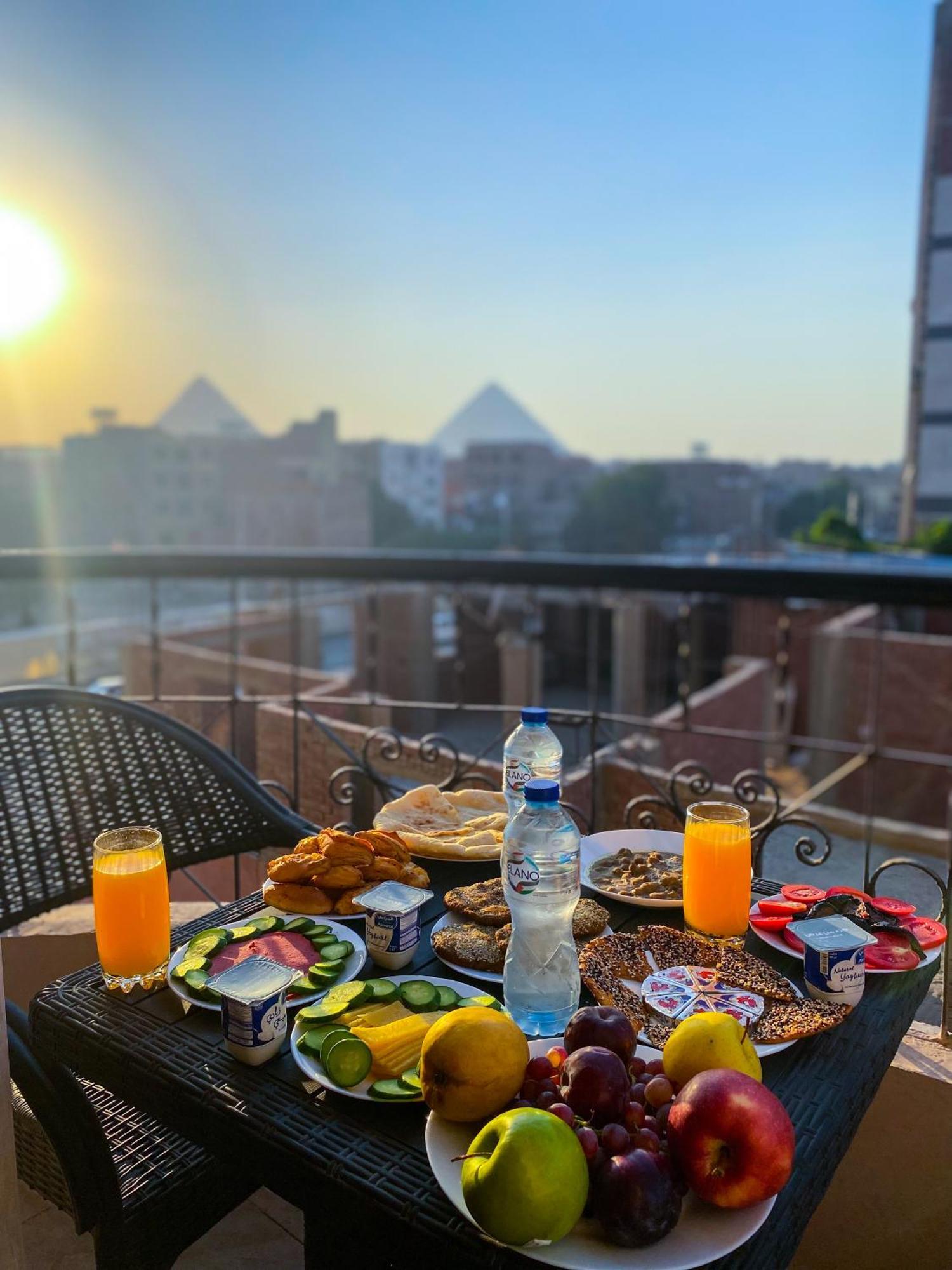 Young Pharaoh View Inn Кайро Екстериор снимка