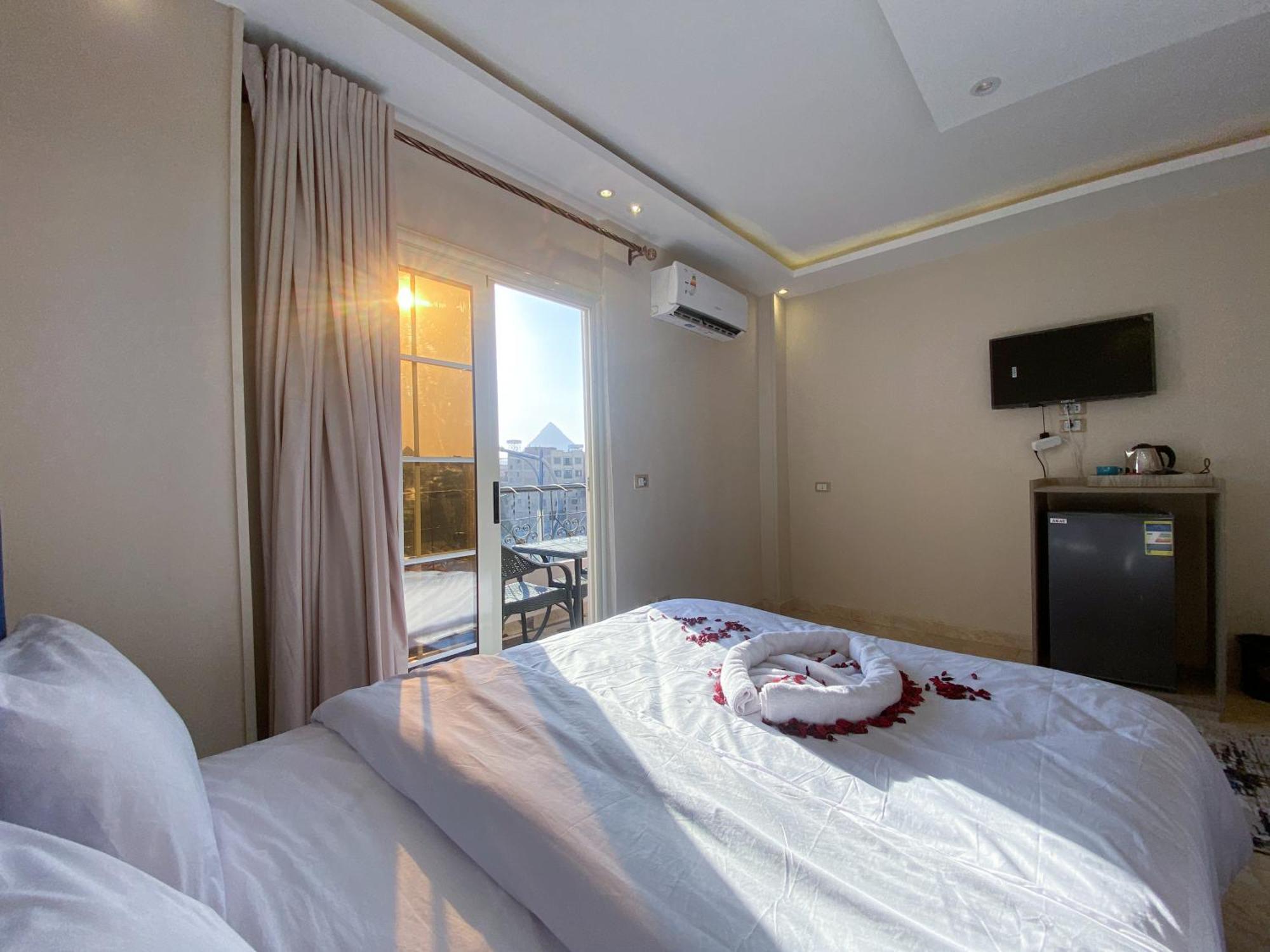 Young Pharaoh View Inn Кайро Екстериор снимка