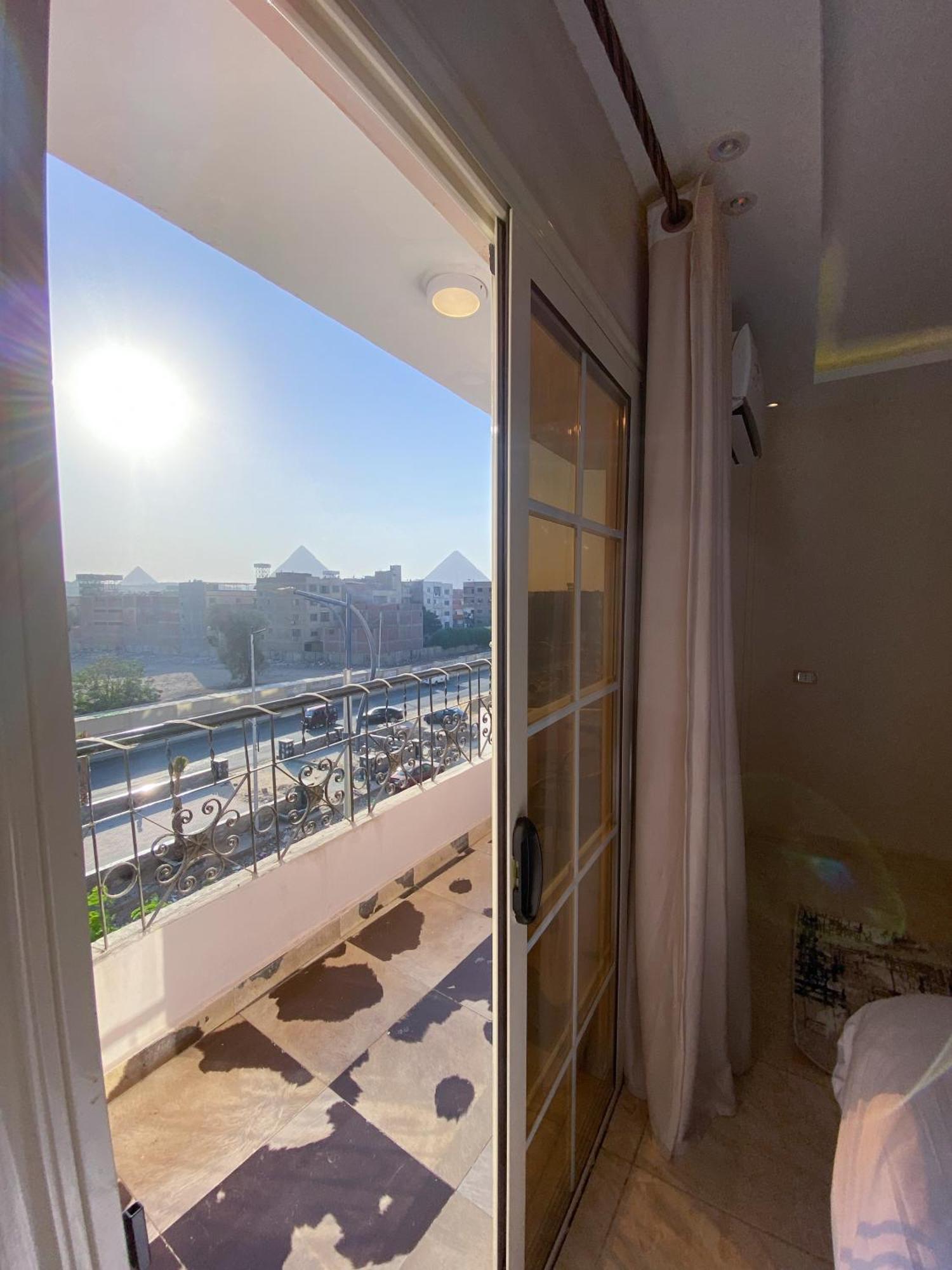 Young Pharaoh View Inn Кайро Екстериор снимка