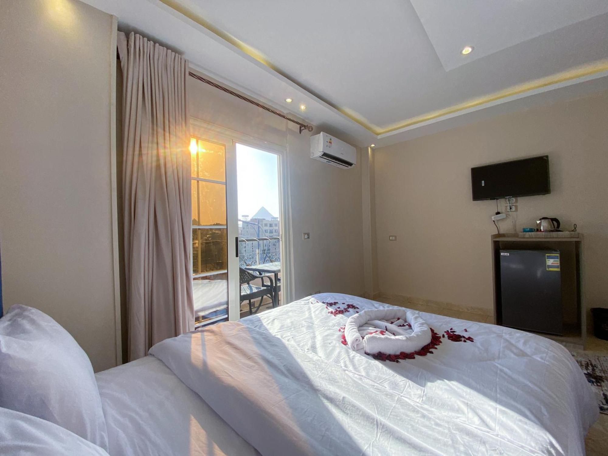Young Pharaoh View Inn Кайро Екстериор снимка
