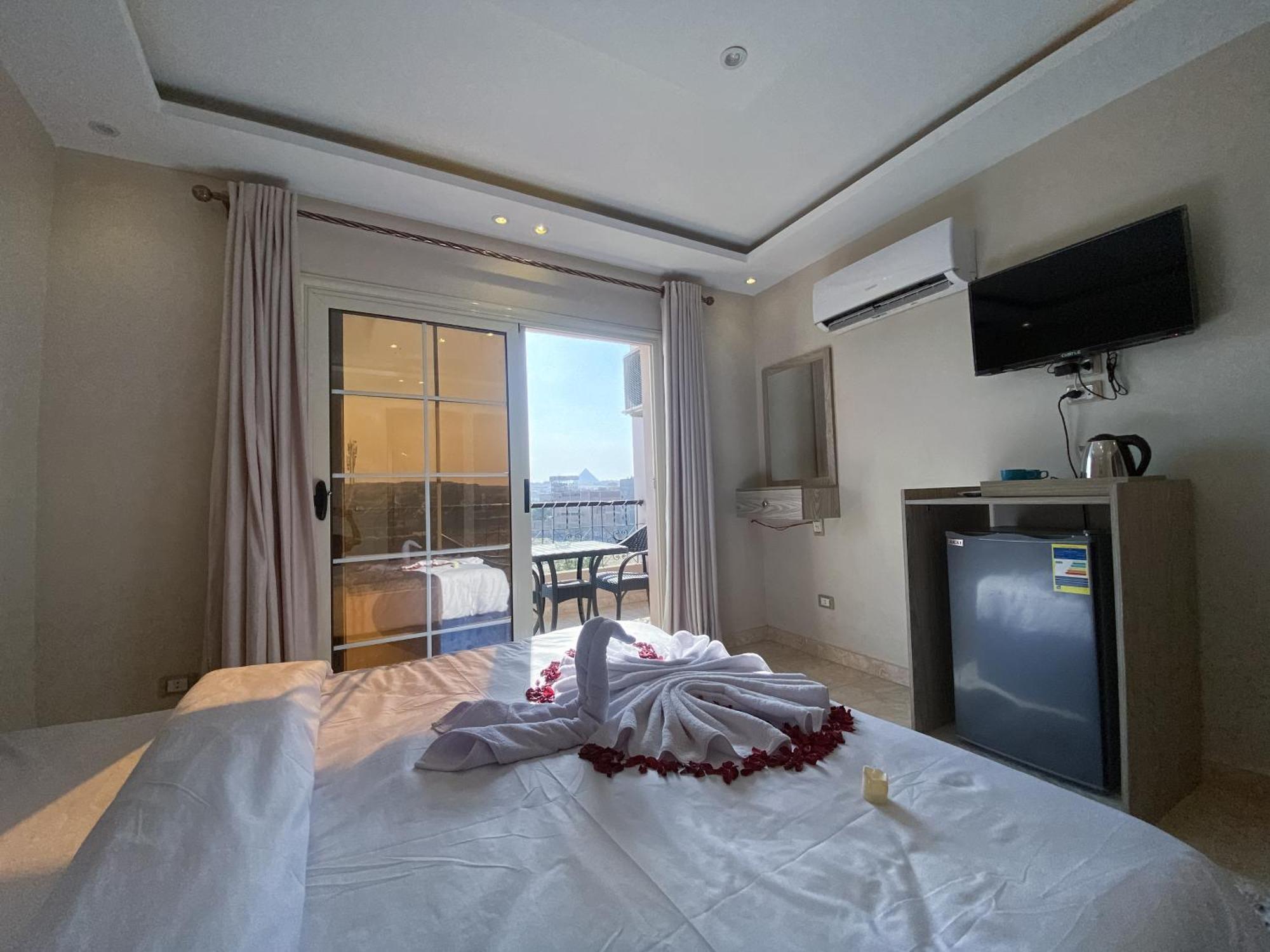 Young Pharaoh View Inn Кайро Екстериор снимка