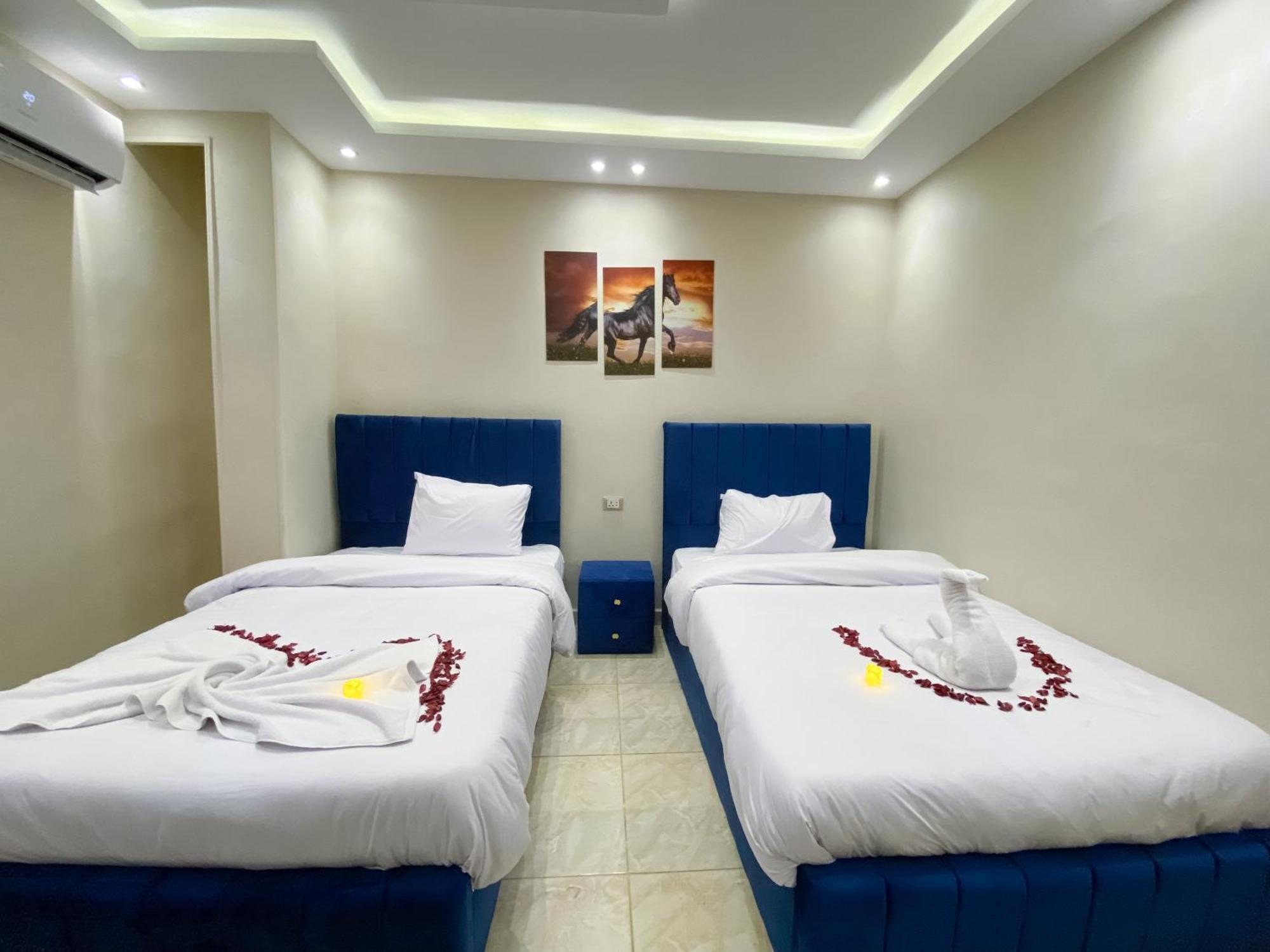 Young Pharaoh View Inn Кайро Екстериор снимка