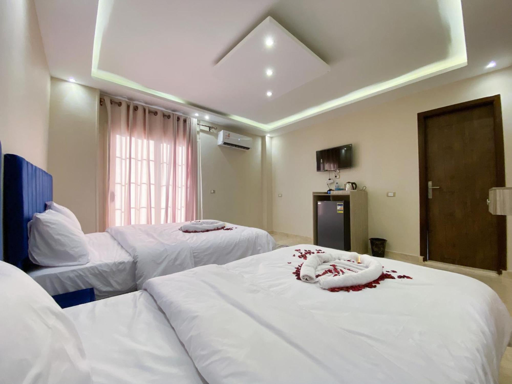 Young Pharaoh View Inn Кайро Екстериор снимка